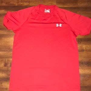 Under Armour size S heat gear shirt